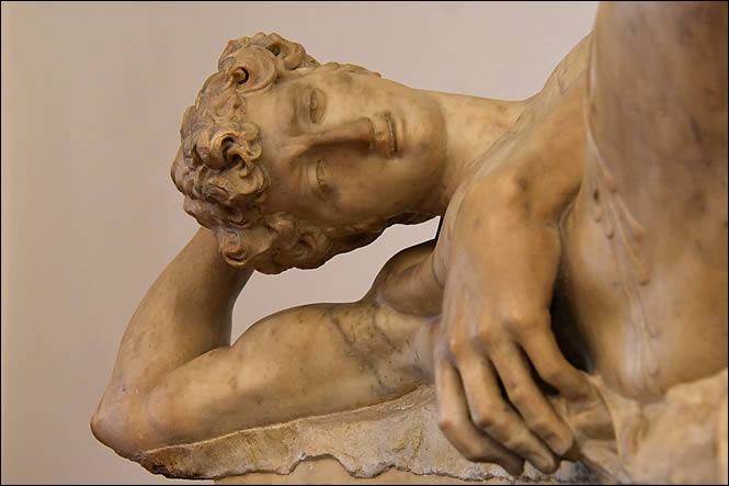 Détail de la statue d'Adonis mourant
