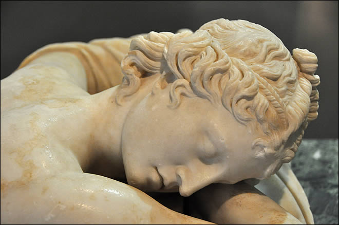 Visage d'Hermaphrodite endormi