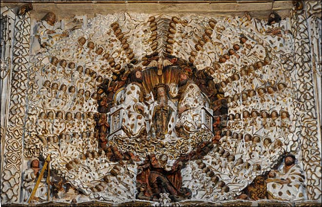 Le couronnement de la Vierge dans le rétable de Saint Nicolas