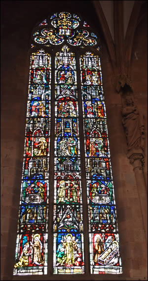 Le vitrail de Sainte Odile
